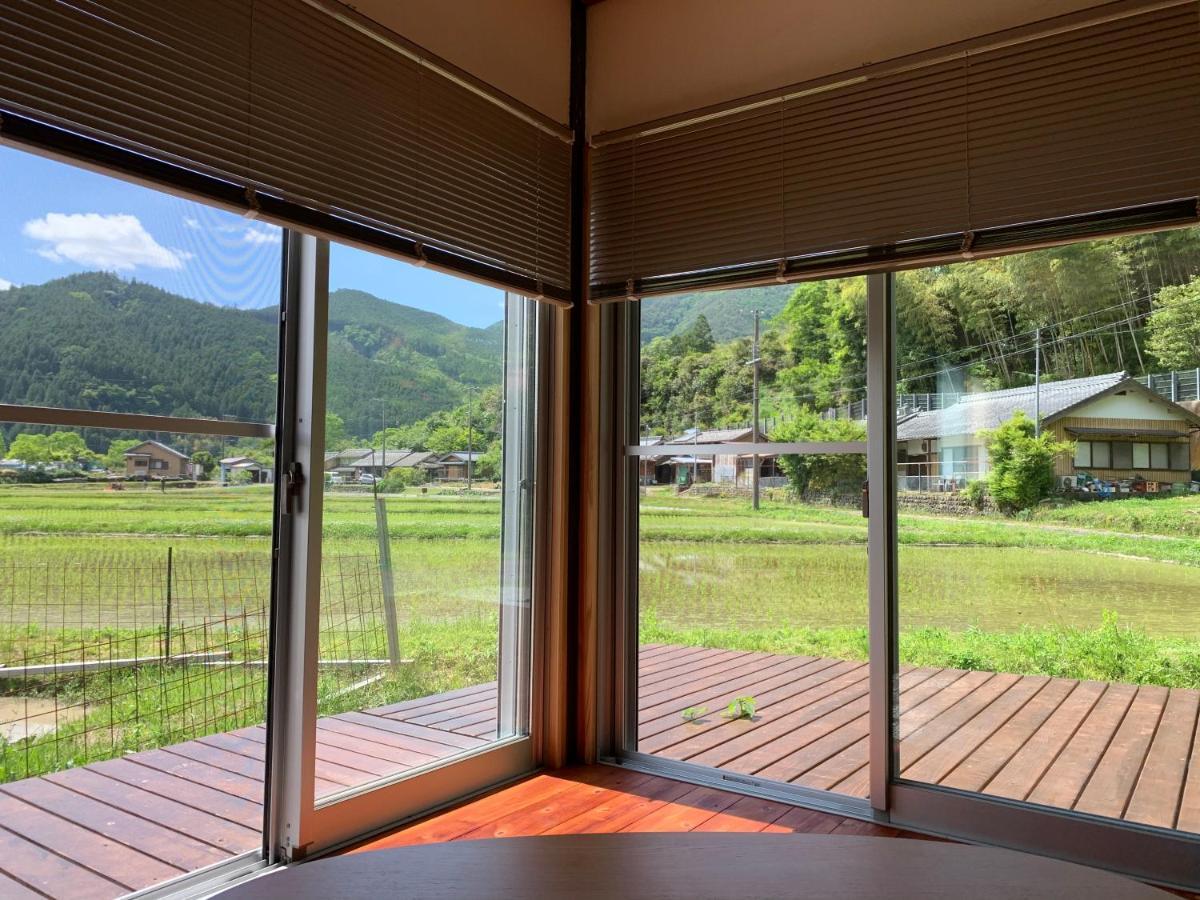 Вилла Kumanoyasai Base In Chikatsuyu Танабе Экстерьер фото